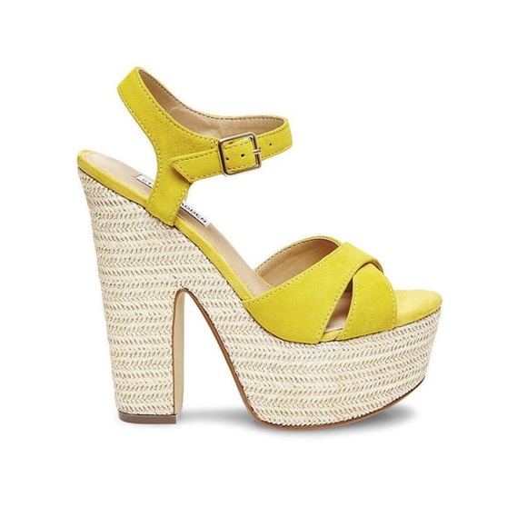 Steve Madden Shoes - Steve Madden yellow heels